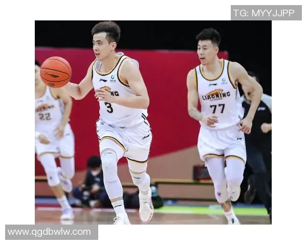 上海篮球队防守分析:优劣势及其对比赛结果的影响探讨 上海篮球队防守分析:优劣势及其对比赛结果的影响探讨