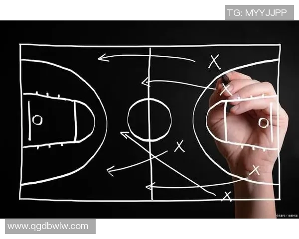 深入分析上海羽毛球队防守策略与战术特点的专业解读 深入分析上海羽毛球队防守策略与战术特点的专业解读